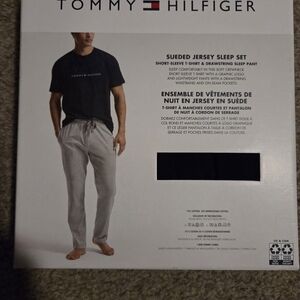 Tommy Hilfiger Men’s Sueded Jersey Sleep Set – Red & Navy Short Sleeve T-Shirt
